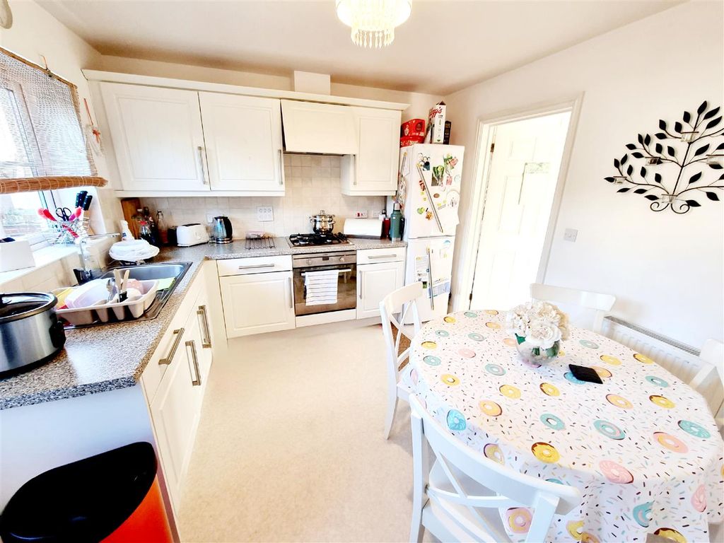 3 bed property for sale in Haye Common Drive, Launceston PL15, £225,000