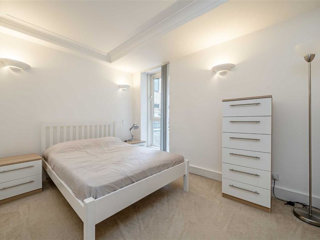1 bed flat for sale in Bird Street, London W1U, £860,000