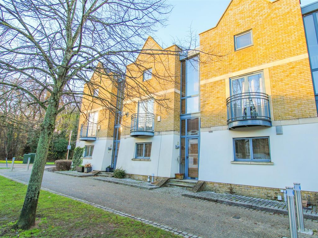 3 bed town house to rent in The Chase, Newhall, Harlow CM17, £1,800 pcm