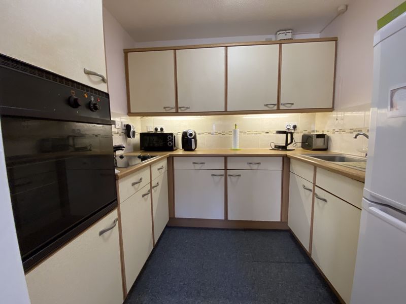 1 bed property for sale in Sandringham Court, London Road, Holmes Chapel, Crewe CW4, £115,000