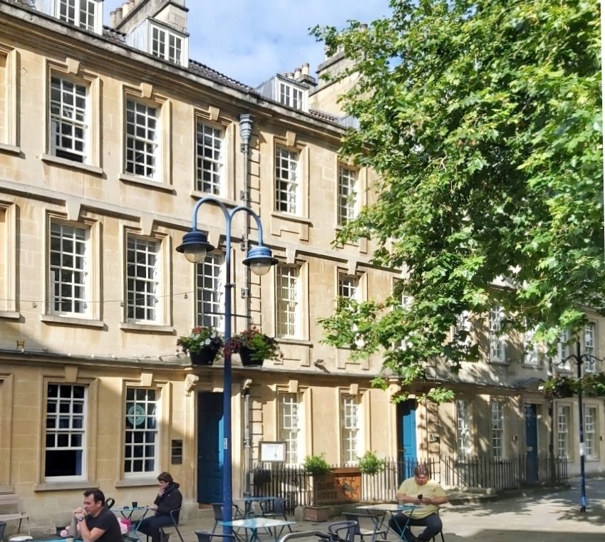 Office to let in Kingsmead Square, Bath BA1, £52,000 pa