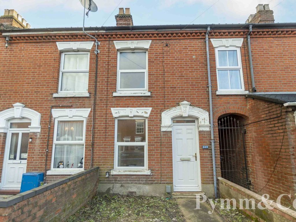 3 bed terraced house for sale in Churchill Road, Norwich NR3, £200,000