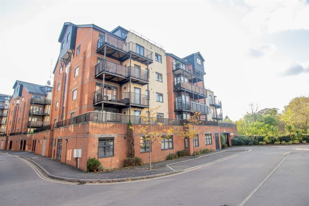 1 bed flat for sale in Tanners Wharf, Bishop's Stortford CM23, £150,000