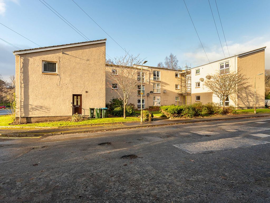 2 bed flat for sale in Kennedy Place, Pitlochry PH16, £128,500