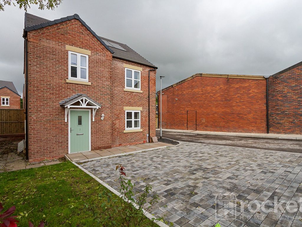 4 bed detached house to rent in High View, Parkway, Brown Edge, Staffordshire ST6, £1,500 pcm