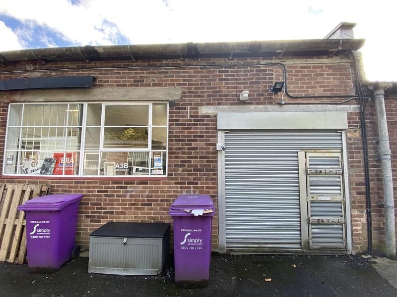 Light industrial to let in A3B, Rose Business Estate, Marlow Bottom, Marlow, Bucks SL7, £9,950 pa
