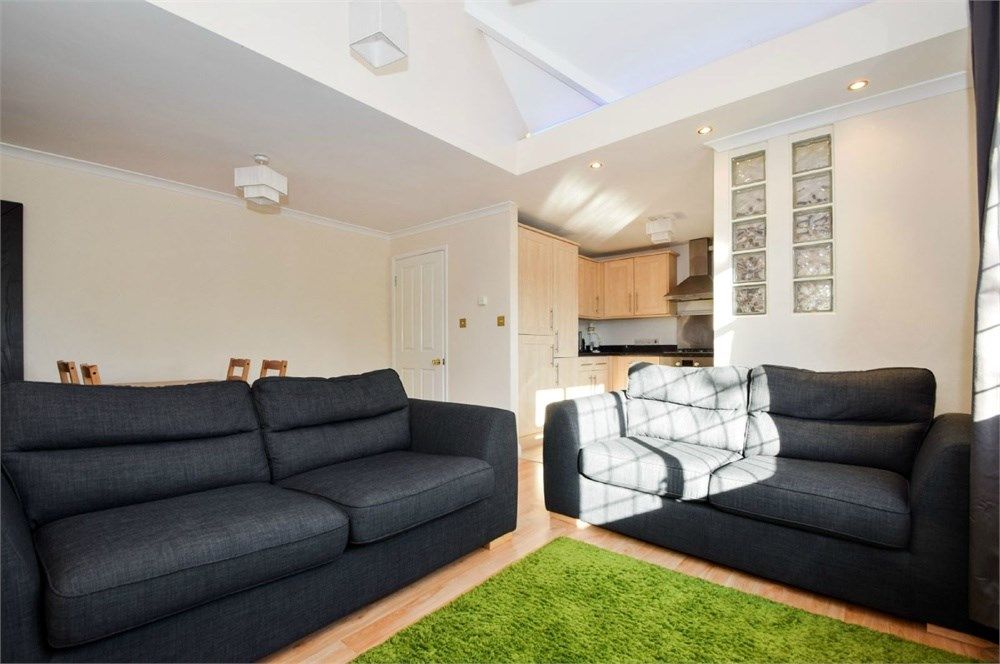 1 bed flat to rent in Haling Park Road, South Croydon, Croydon CR2, £1,225 pcm