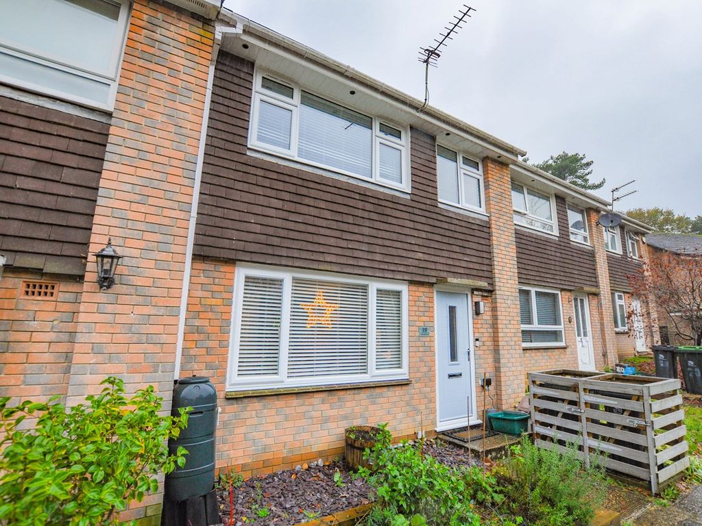 3 bed terraced house for sale in Glynville Close, Wimborne BH21, £299,950