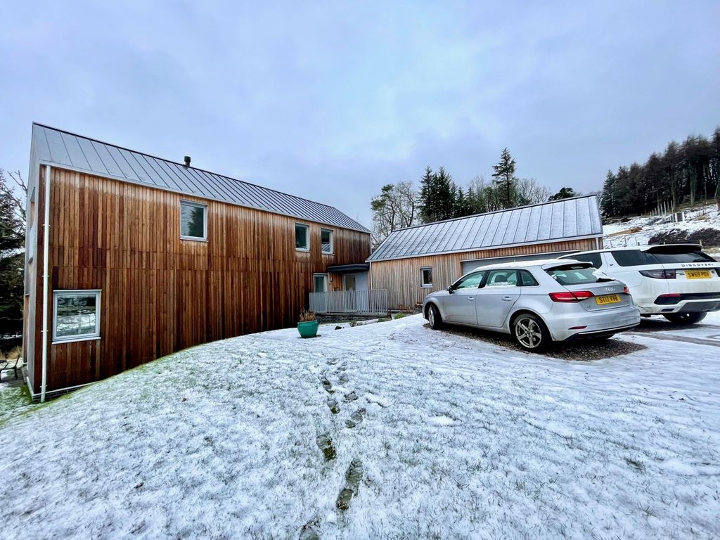 4 bed property for sale in 12 The Woods, Milnathort KY13, £600,000