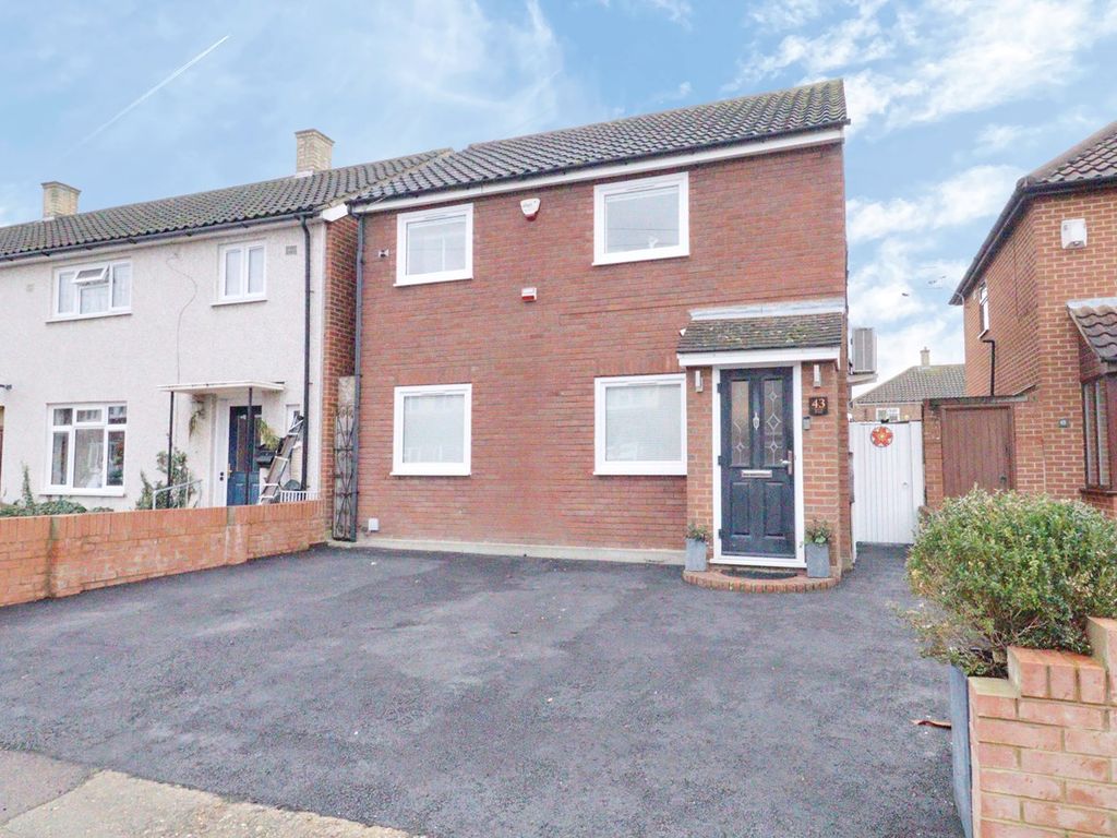3 bed detached house for sale in Anton Road, South Ockendon RM15, £475,000
