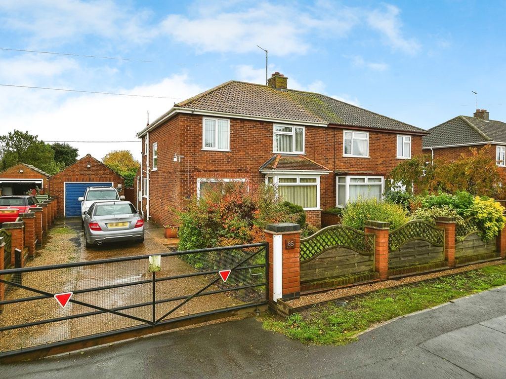 3 bed semi-detached house for sale in Hall Road, Clenchwarton, King