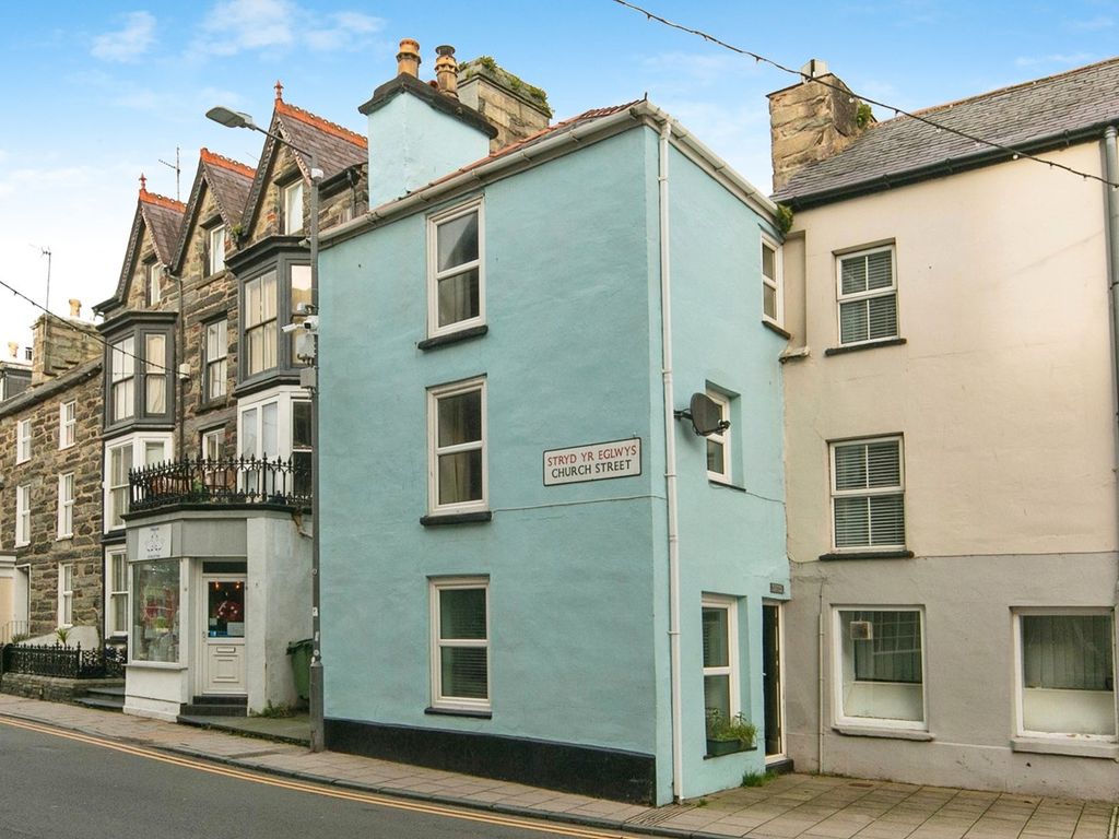 3 bed end terrace house for sale in Church Street, Barmouth LL42, £200,000