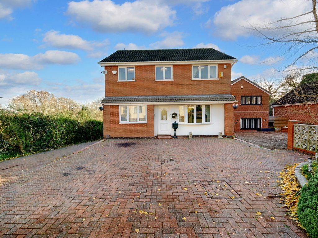 4 bed detached house for sale in Breach Road, Heanor DE75, £425,000