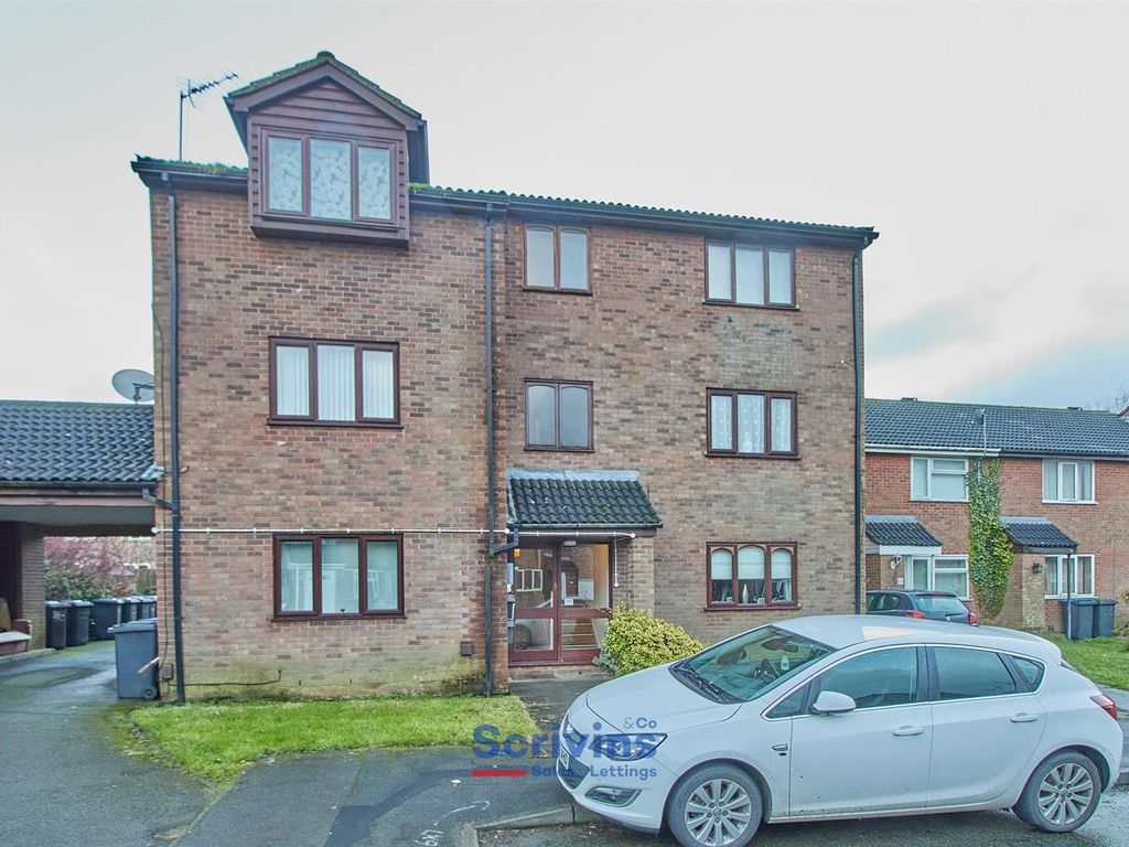 1 bed flat for sale in Willow Close, Burbage, Hinckley LE10, £98,000