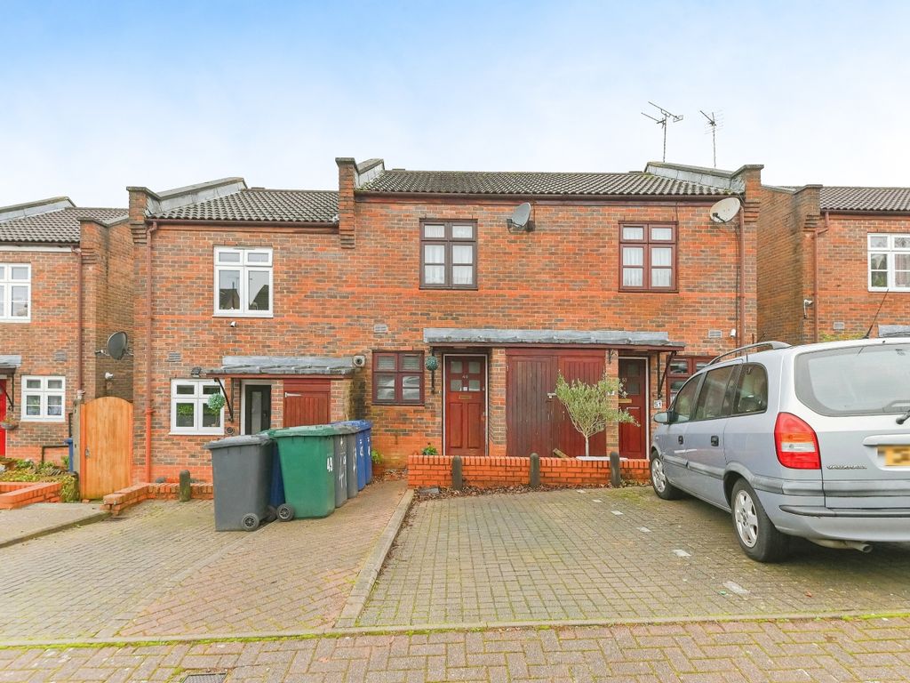 2 bed terraced house for sale in Sampson Avenue, Barnet EN5, £280,000