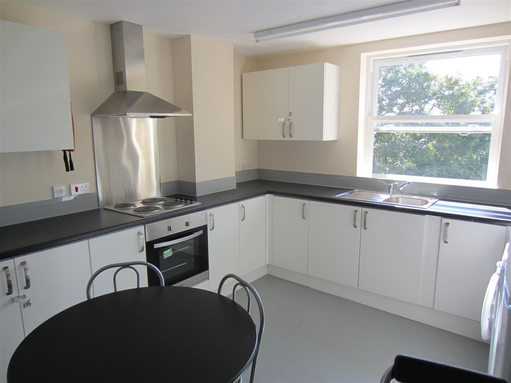 1 bed property to rent in Hampshire Terrace, Portsmouth PO1, £540 pcm