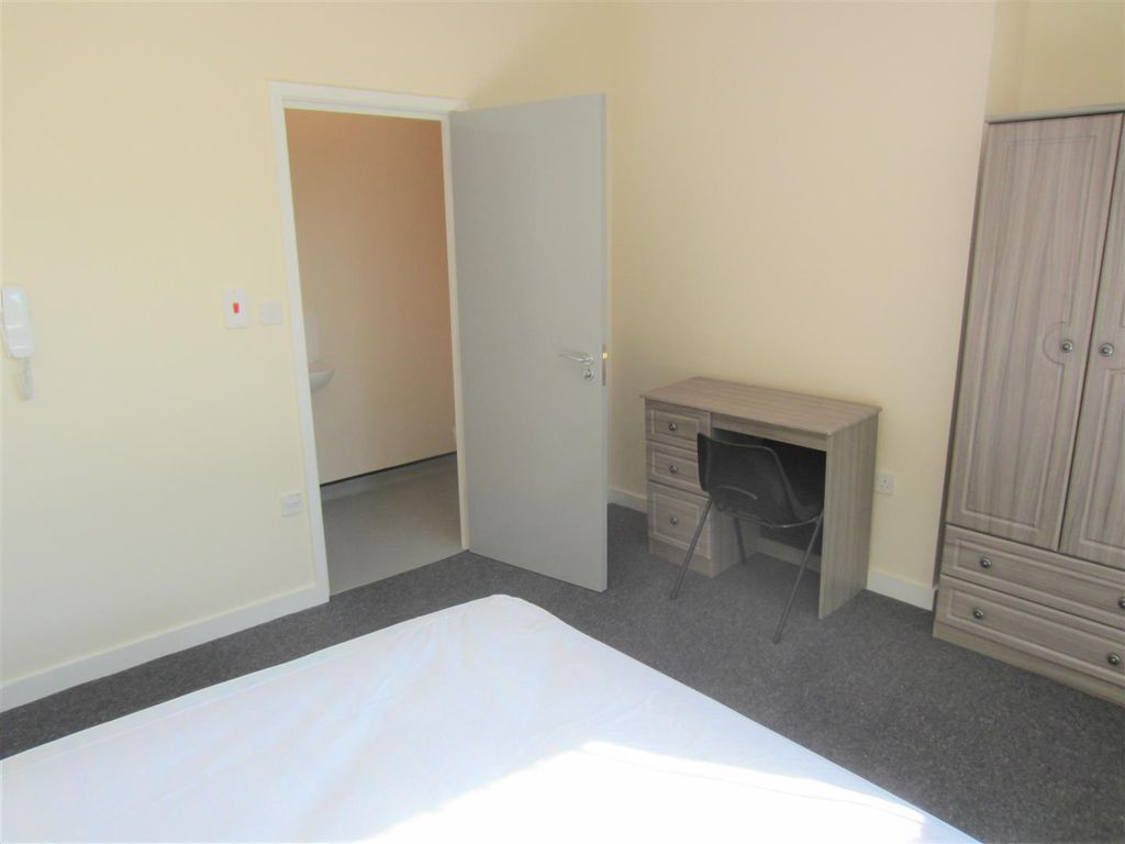 1 bed property to rent in Hampshire Terrace, Portsmouth PO1, £545 pcm