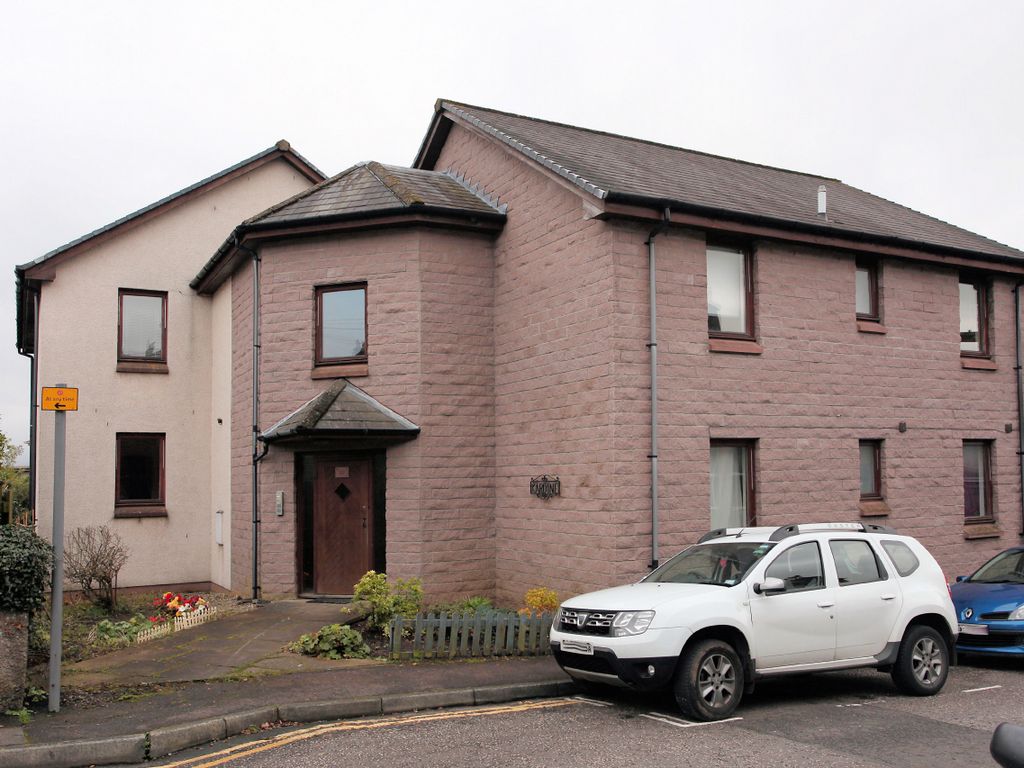 2 bed flat to rent in Addison Terrace, Crieff PH7, £450 pcm