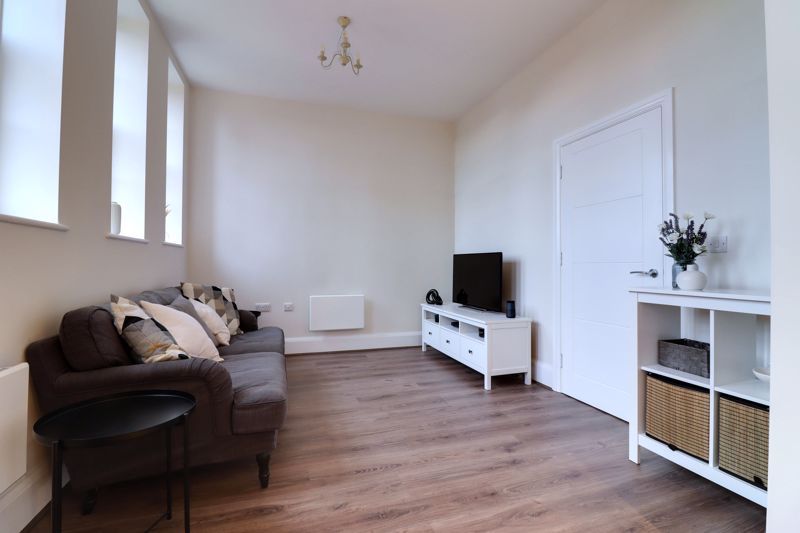 1 bed flat for sale in St. Georges Parkway, Stafford, Staffordshire ST16, £135,000