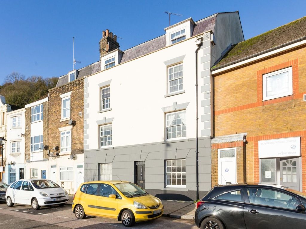 1 bed flat for sale in Snargate Street, Dover CT17, £120,000