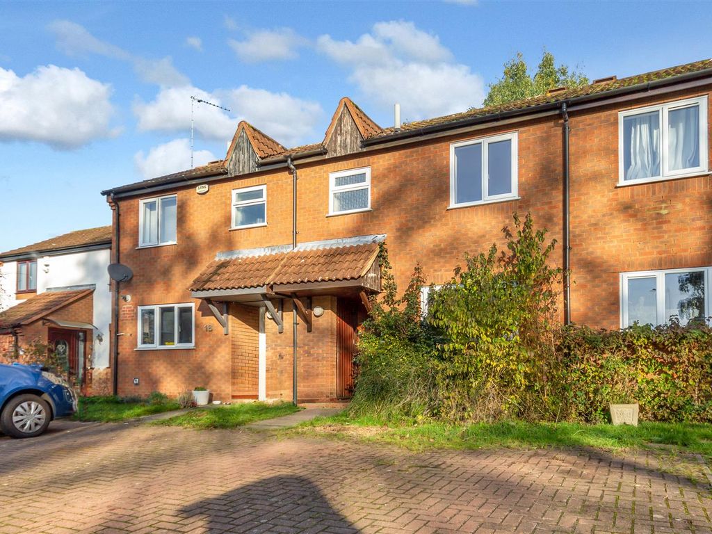 2 bed terraced house for sale in Barbury Court, Giffard Park, Milton Keynes MK14, £240,000