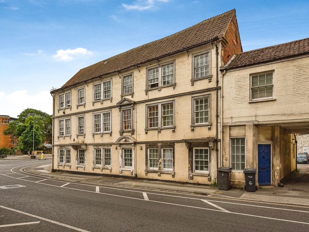 1 bed flat for sale in Hill Street, Trowbridge BA14, £80,000