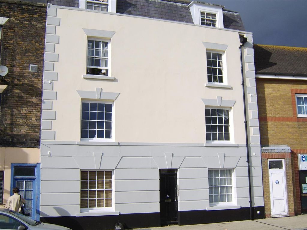 1 bed flat for sale in Snargate Street, Dover CT17, £120,000