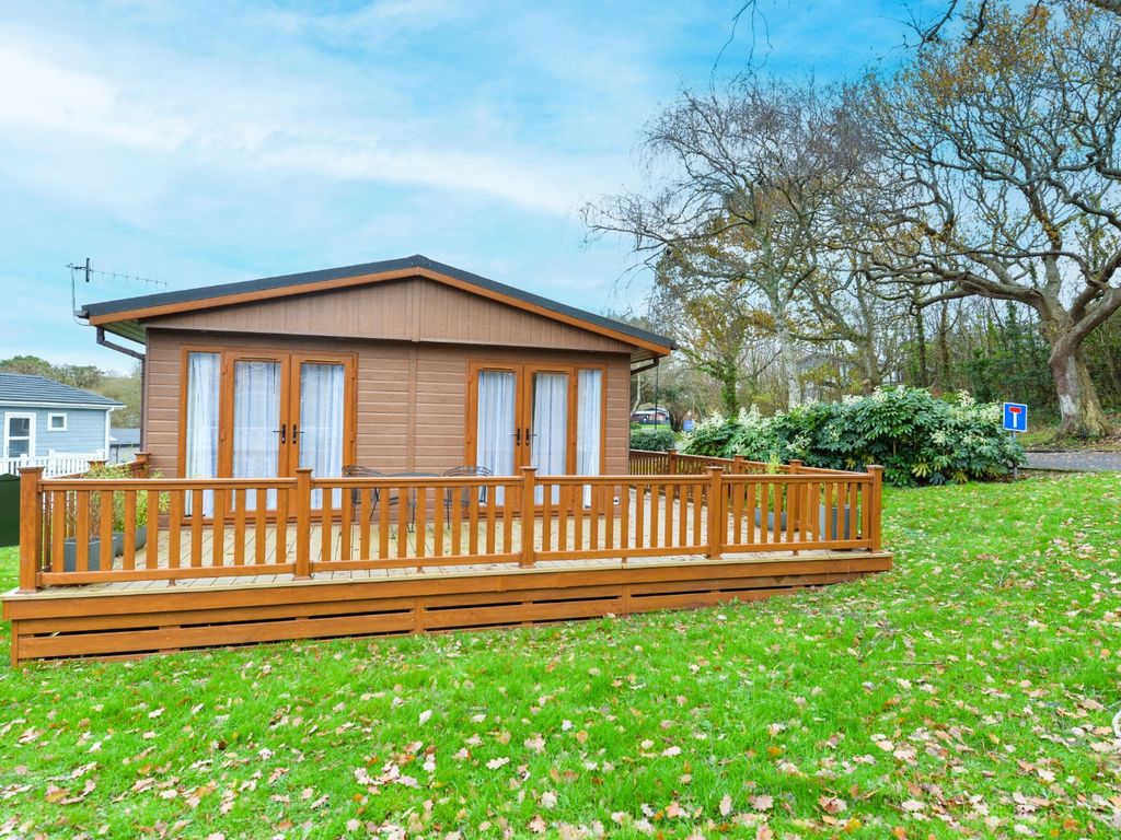 2 bed mobile/park home for sale in Dane Park, Shorefield Park, Downton, Lymington SO41, £129,950