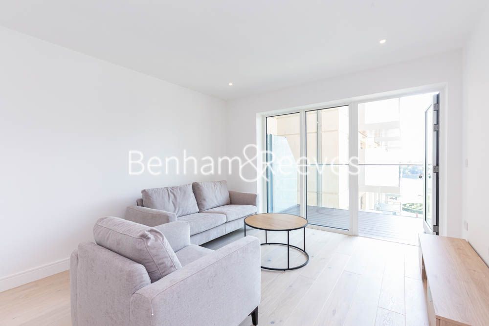 2 bed flat to rent in Fulham Reach, Hammersmith W6, £3,684 pcm