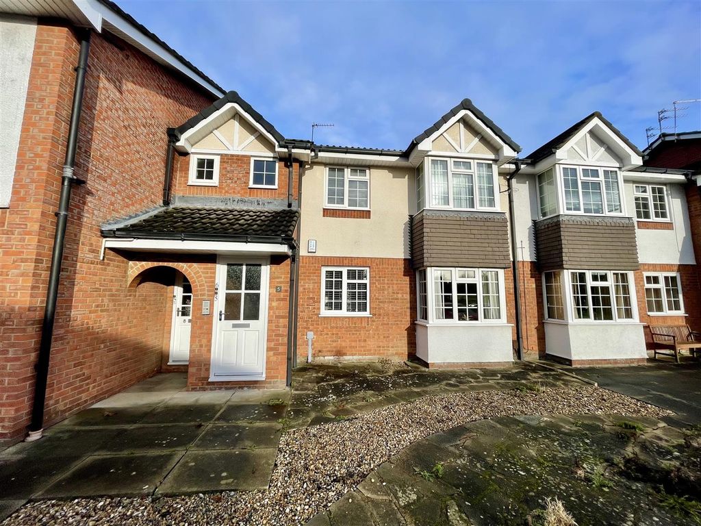 2 bed flat for sale in Redmire Close, Darlington DL1, £75,000