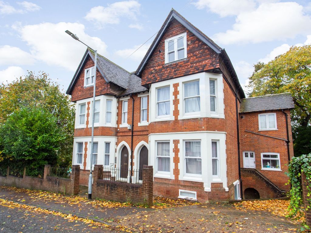 1 bed flat for sale in St. Thomas Hill, Salisbury House St. Thomas Hill CT2, £130,000