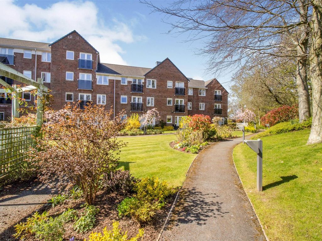 1 bed flat for sale in Dutton Court, Station Approach, Off Station Road, Cheadle Hulme, Cheadle SK8, £200,000
