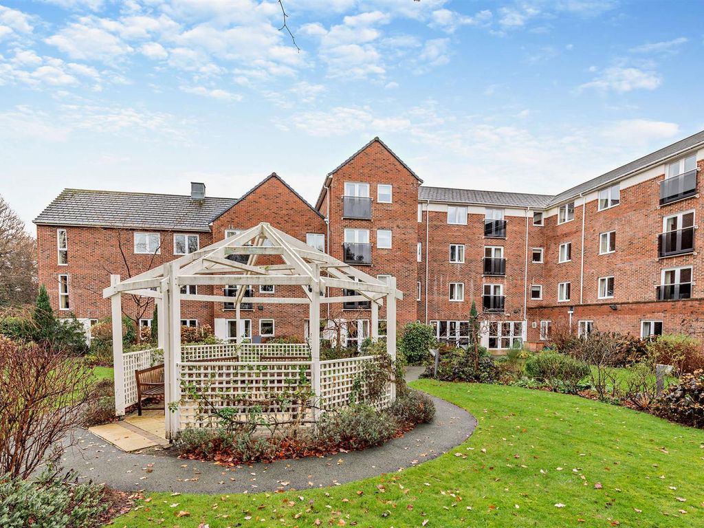 1 bed flat for sale in Dutton Court, Station Approach, Off Station Road, Cheadle Hulme, Cheadle SK8, £200,000
