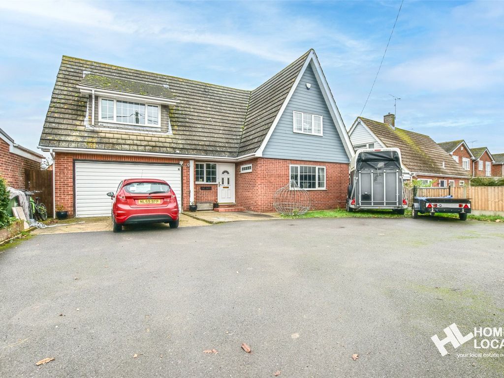 5 bed detached house for sale in Steeple Road, Mayland, Essex CM3, £550,000
