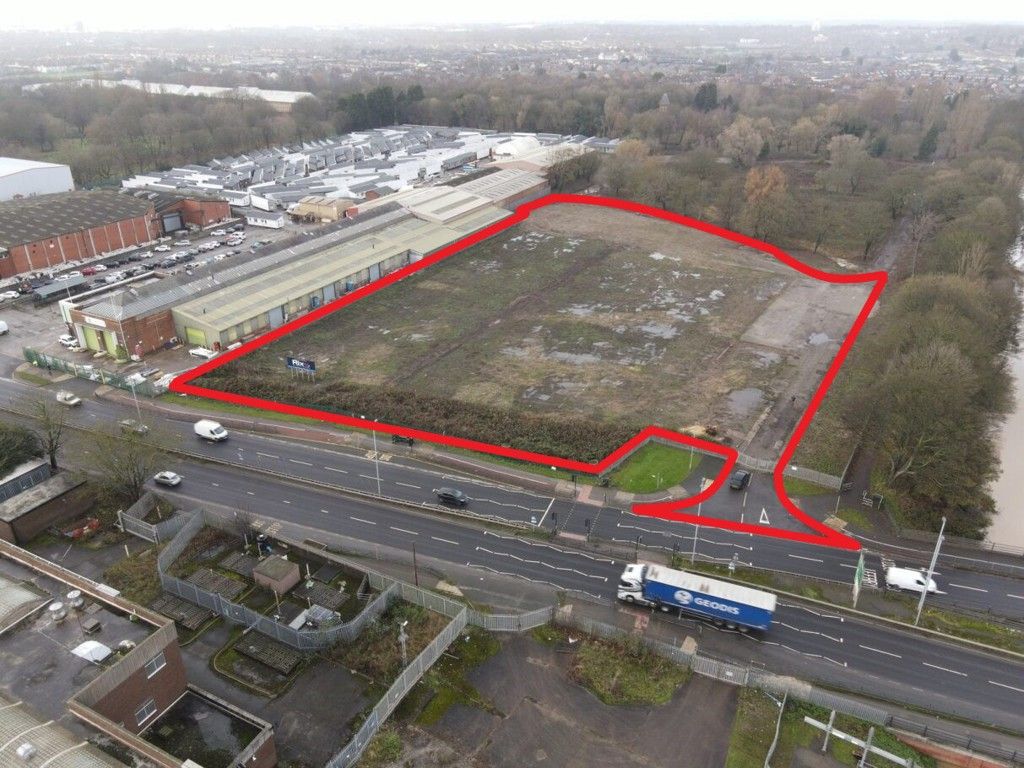Land to let in Kingston Parklands, Hedon Road, Hull, East Riding Of Yorkshire HU9, Non quoting