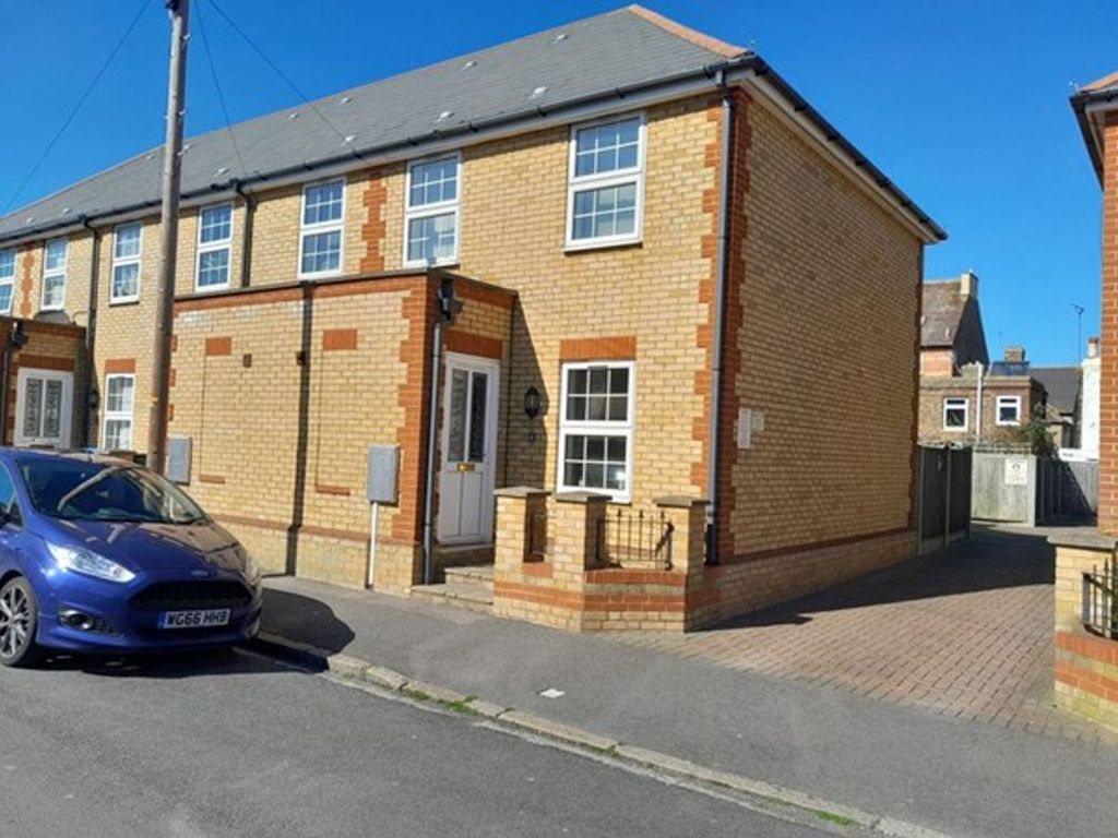 3 bed terraced house to rent in Pierremont Avenue, Broadstairs CT10, £1,200 pcm