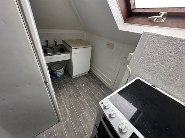 Studio to rent in Churchill Road, Boscombe, Bournemouth BH1, £675 pcm