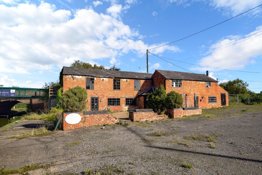 Detached house for sale in Crick Wharf, West Haddon Road, Crick, Northampton, Northamptonshire NN6, £700,000
