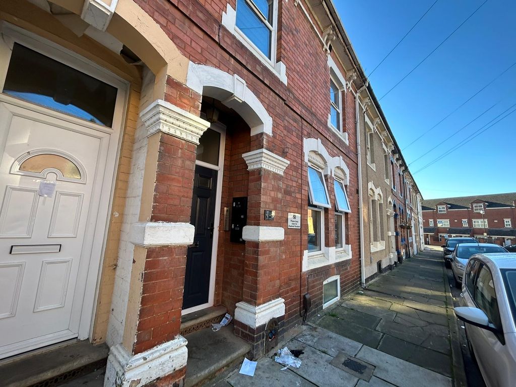 1 bed flat to rent in St. Pauls Road, Northampton NN2, £830 pcm