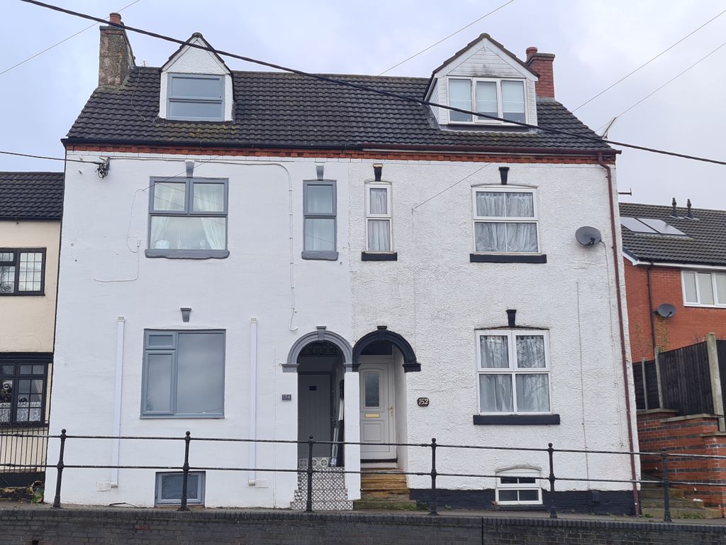 1 bed flat to rent in High Street, Irthlingborough, Wellingborough NN9, £900 pcm