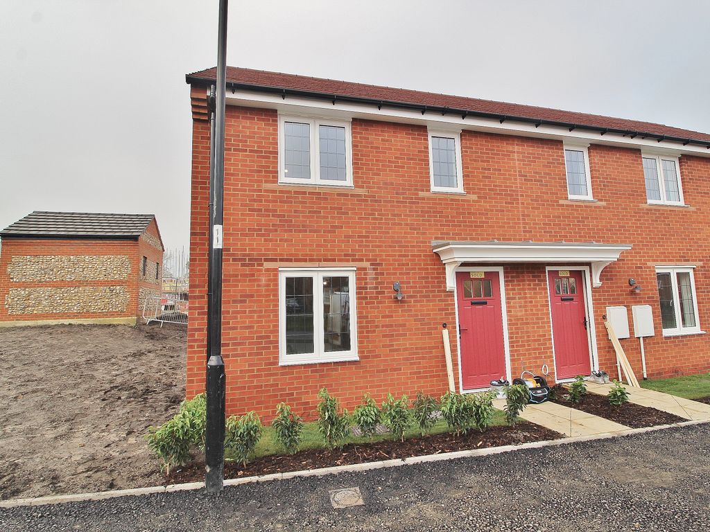 3 bed property for sale in Newlands Avenue, Waterlooville PO7, £126,000