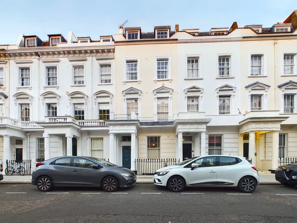 1 bed flat to rent in Alderney Street, Pimlico, London SW1V, £2,300 pcm