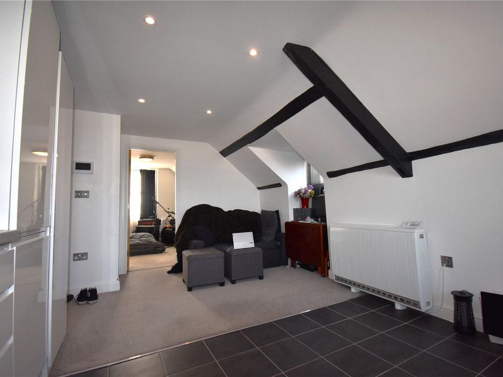 1 bed flat for sale in Northbrook Street, Newbury, Berkshire RG14, £135,000