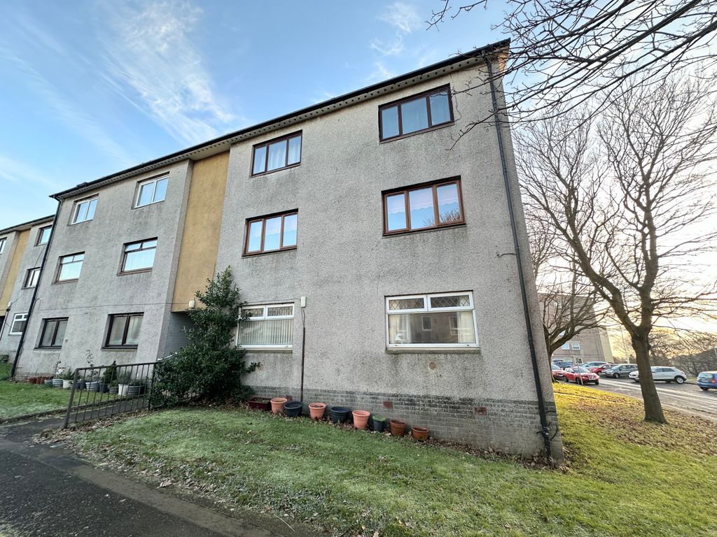 2 bed flat for sale in Earn Crescent, Dundee DD2, £60,000