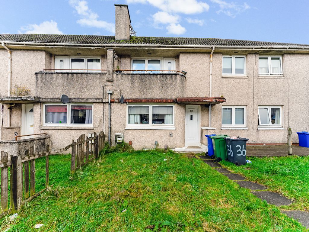 3 bed flat for sale in Craigbog Avenue, Johnstone PA5, £70,000