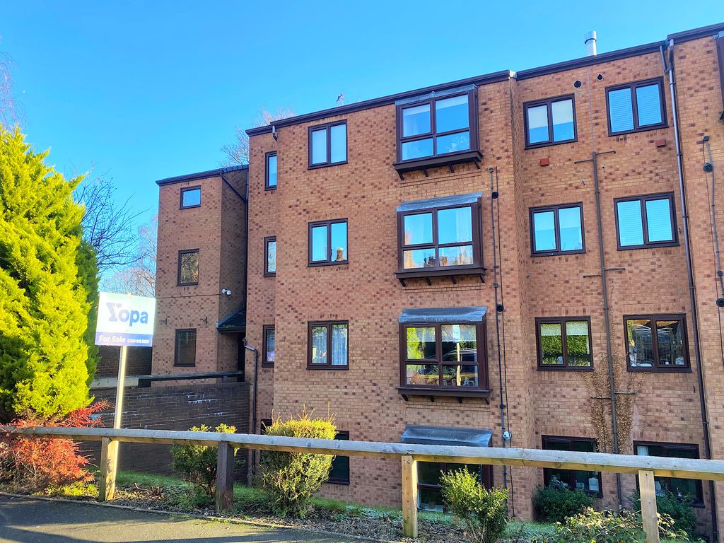 2 bed flat for sale in Nether Edge Road, Sheffield S7, £105,000