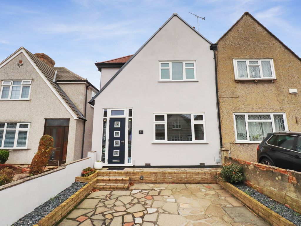 3 bed semi-detached house for sale in Glenview, London SE2, £495,000