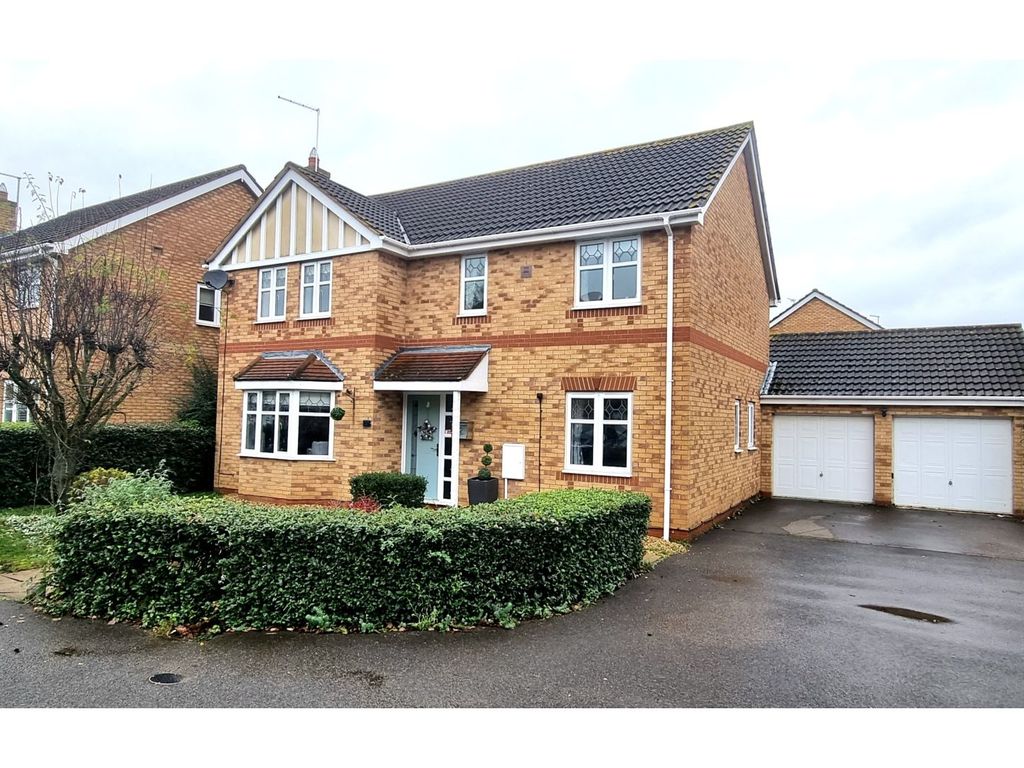 4 bed detached house for sale in Morgan Close, Peterborough PE7, £465,000