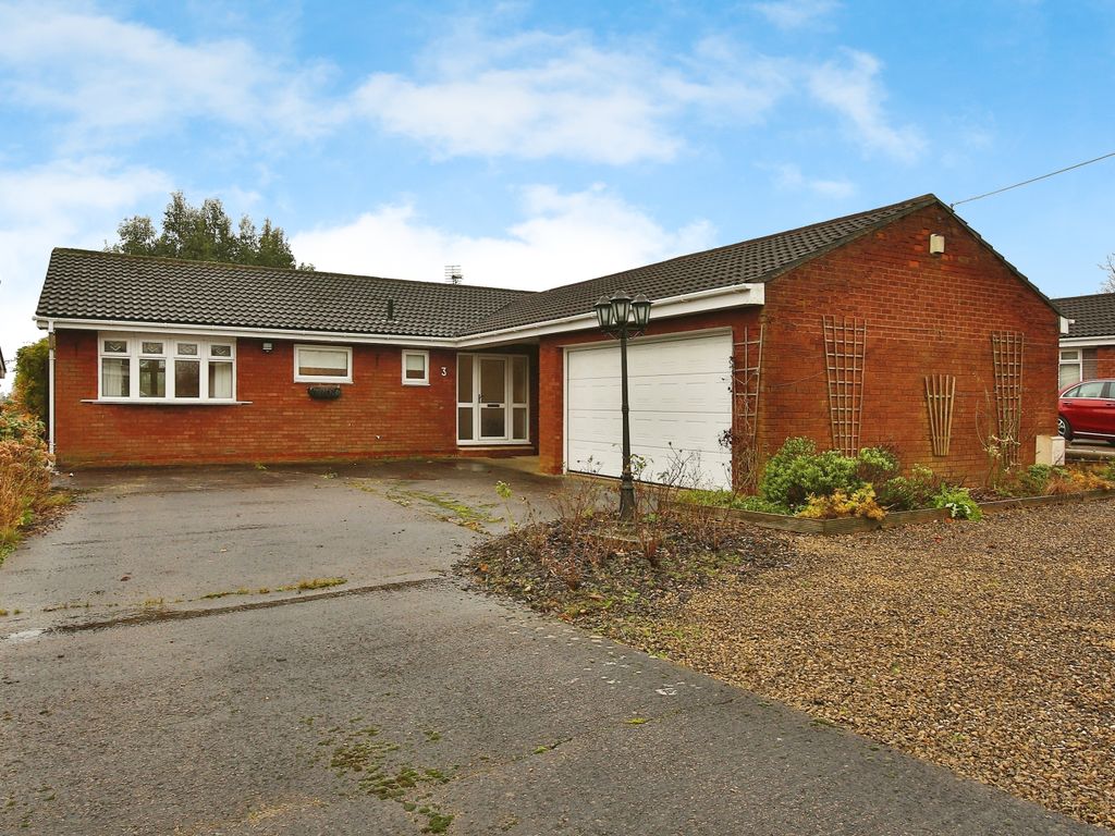 3 bed detached bungalow for sale in Southlands, Durham DH6, £325,000