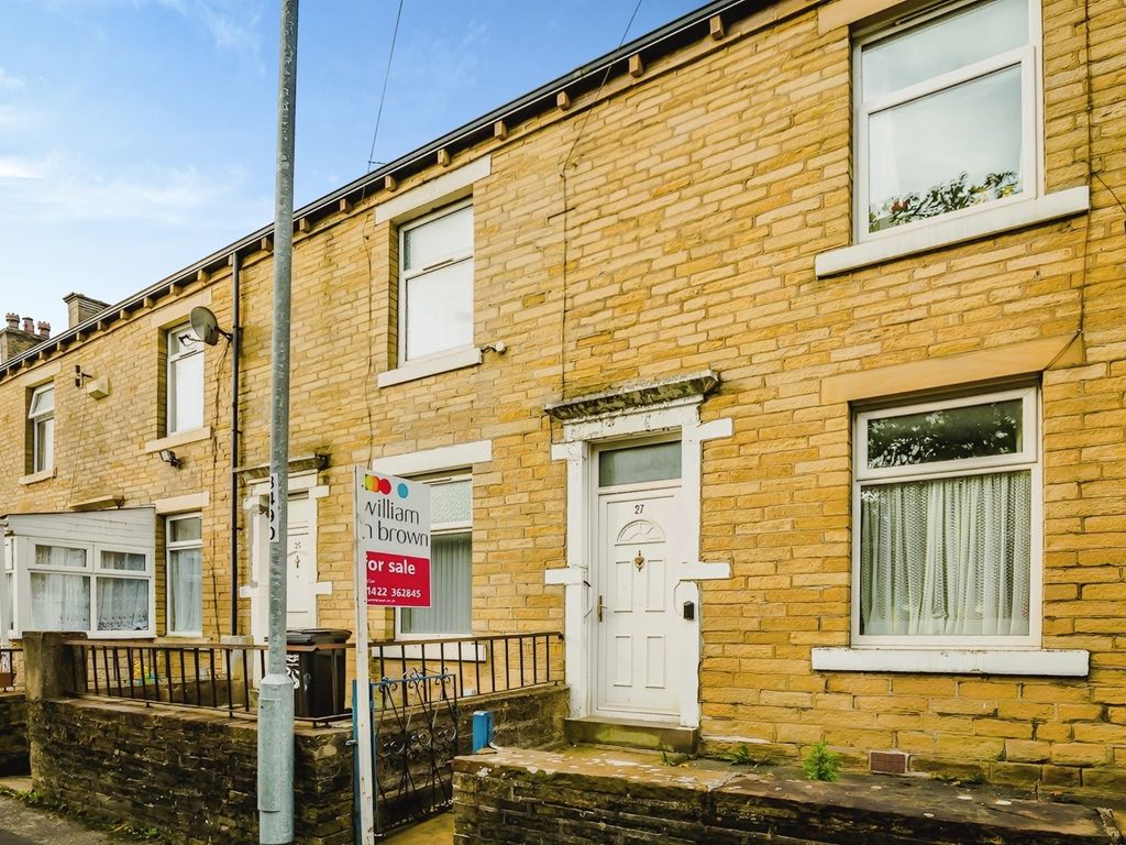 2 bed terraced house for sale in Plum Street, Halifax HX1, £80,000